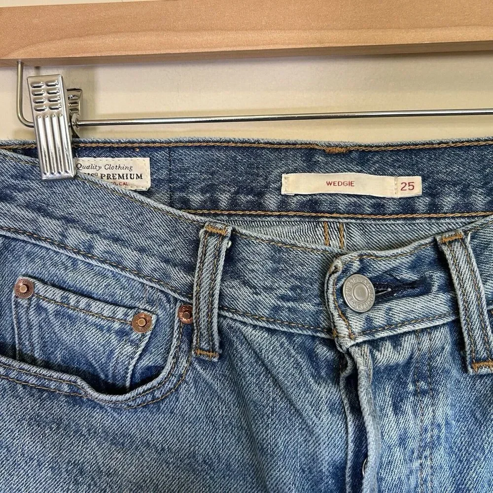 Levi's Wedgie‎ Premium WOmen's 25 Icon Fit Jeans Shut Up 22861-0036